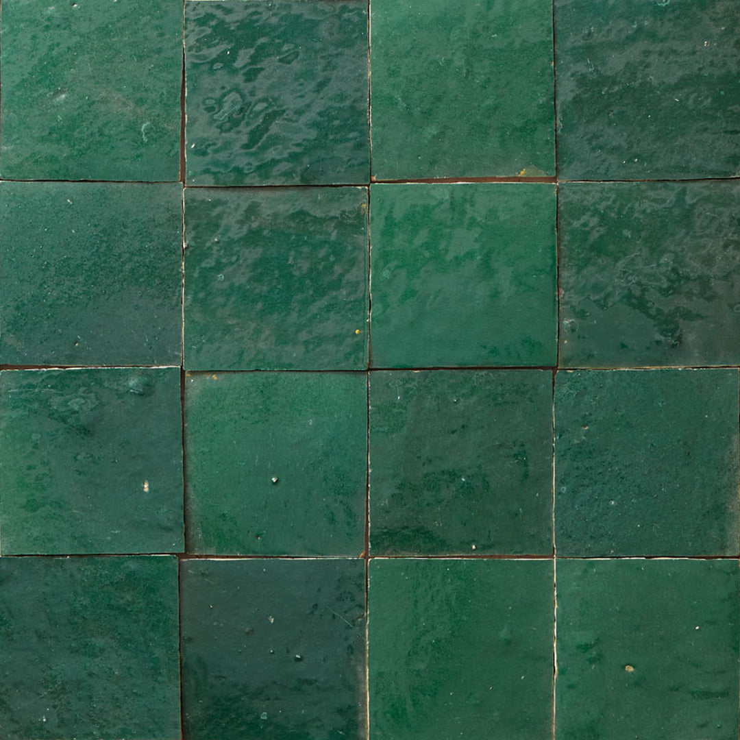 Azulejo de muestra Zellige verde oscuro