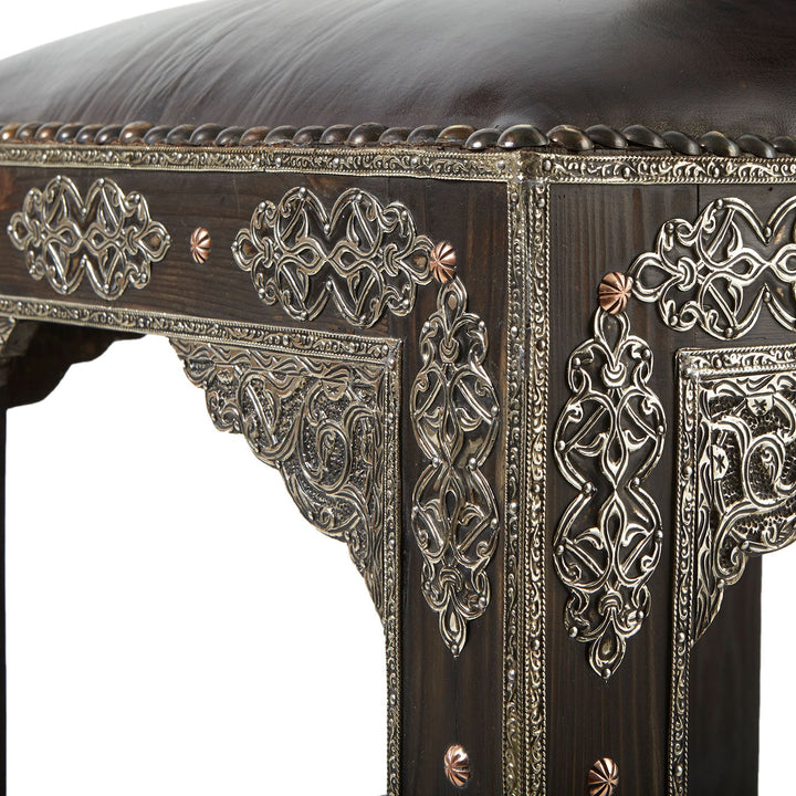 Silla oriental de madera Aidan
