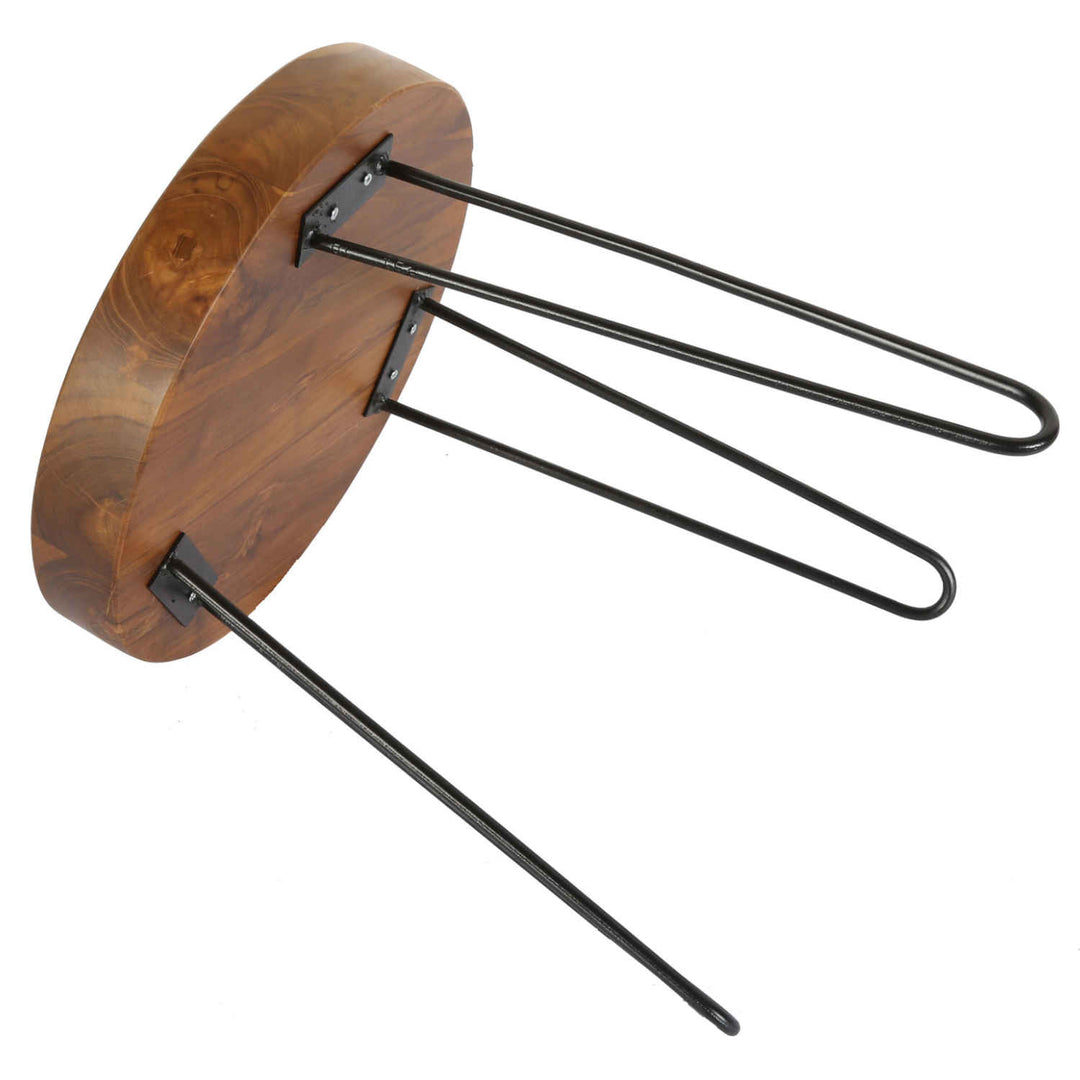 Mesa auxiliar Ella de teca con patas en forma de horquilla