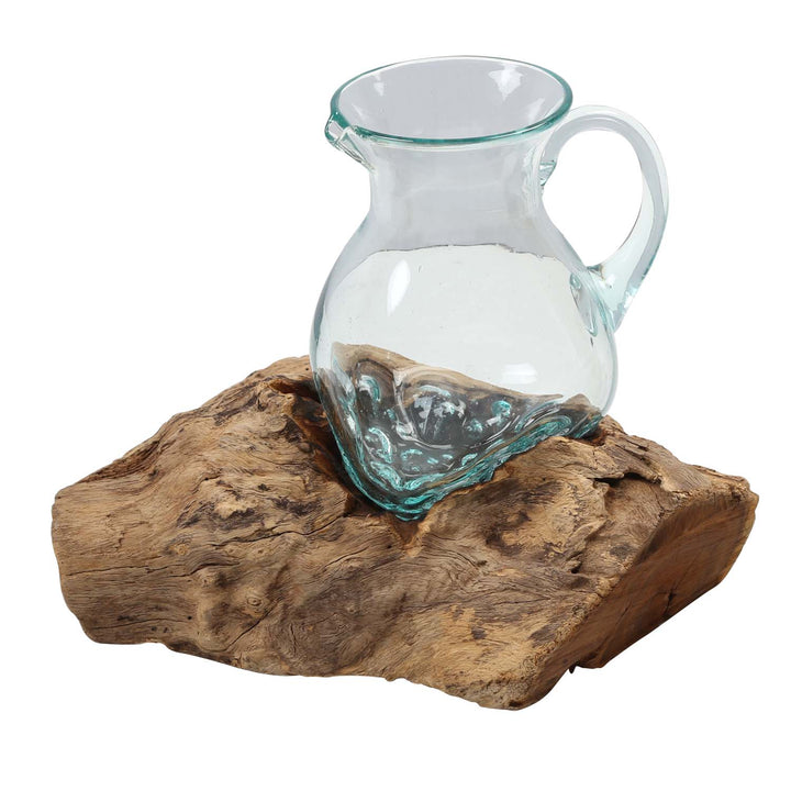 Jarra de cristal sobre madera de raíz A42