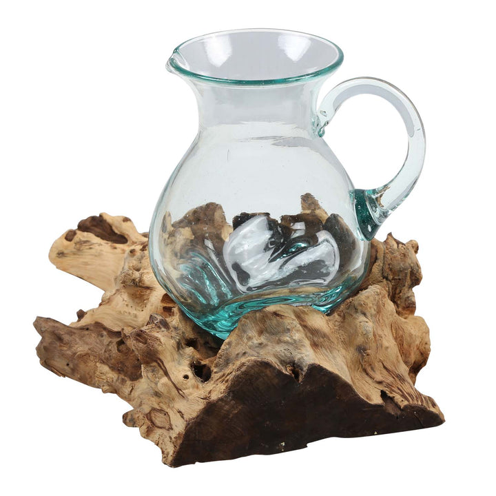 Jarra de cristal sobre madera de raíz A42
