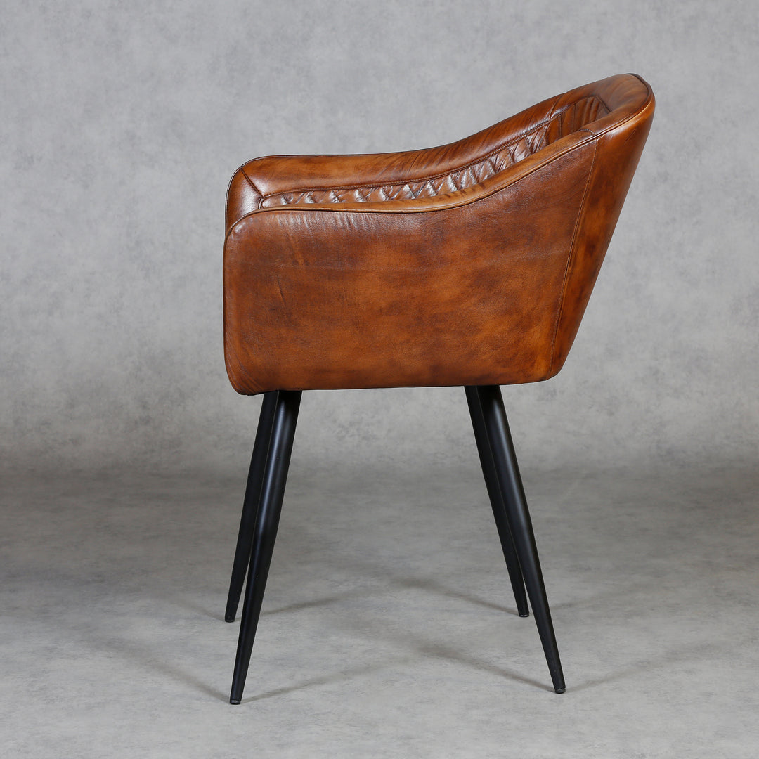 Sillón de cuero marrón