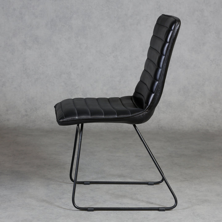 Silla de comedor de cuero negro