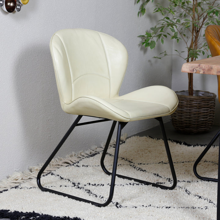 Silla de cuero beige