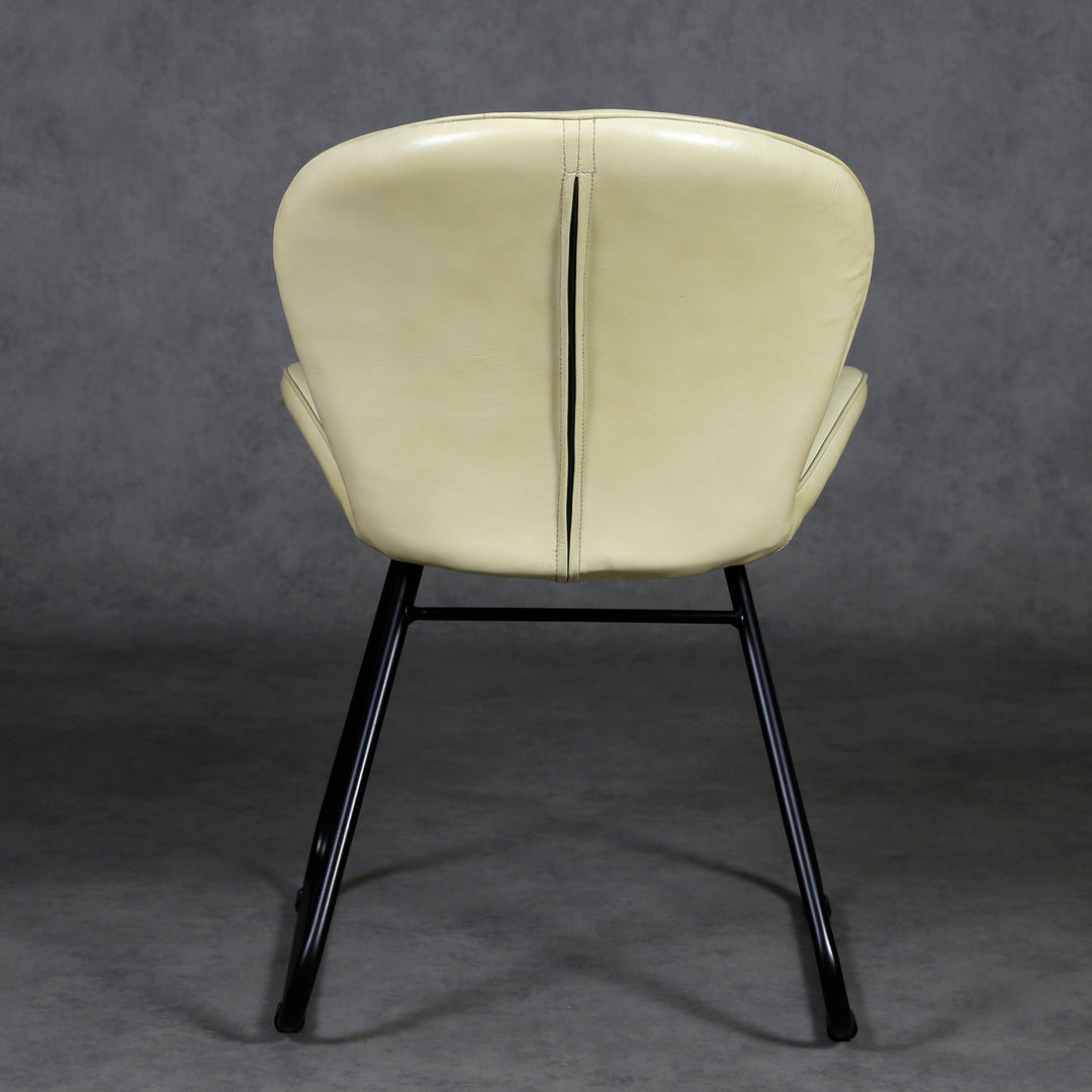 Silla de cuero beige