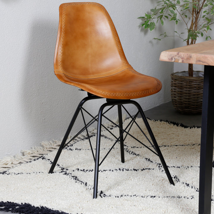 Silla de comedor de cuero coñac