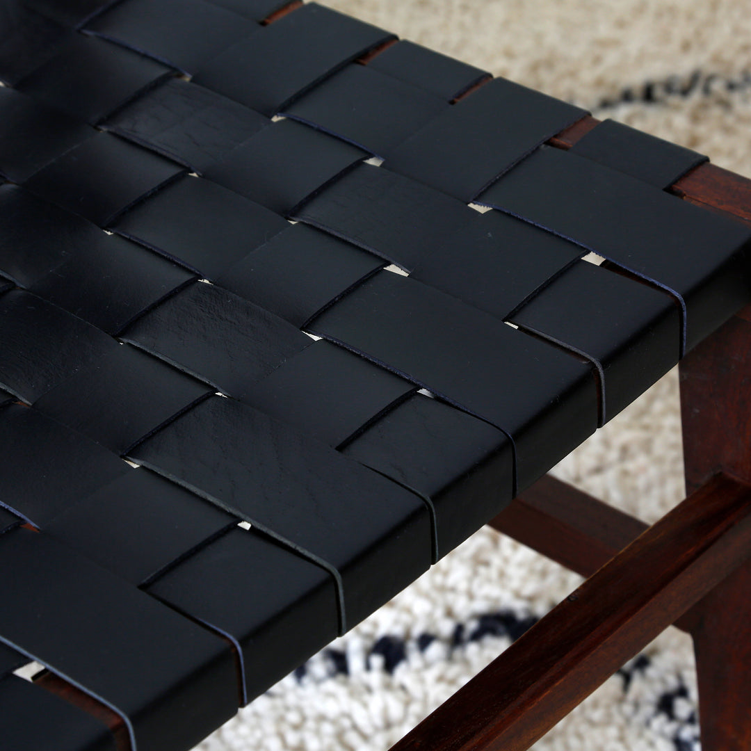Silla de comedor de cuero negro