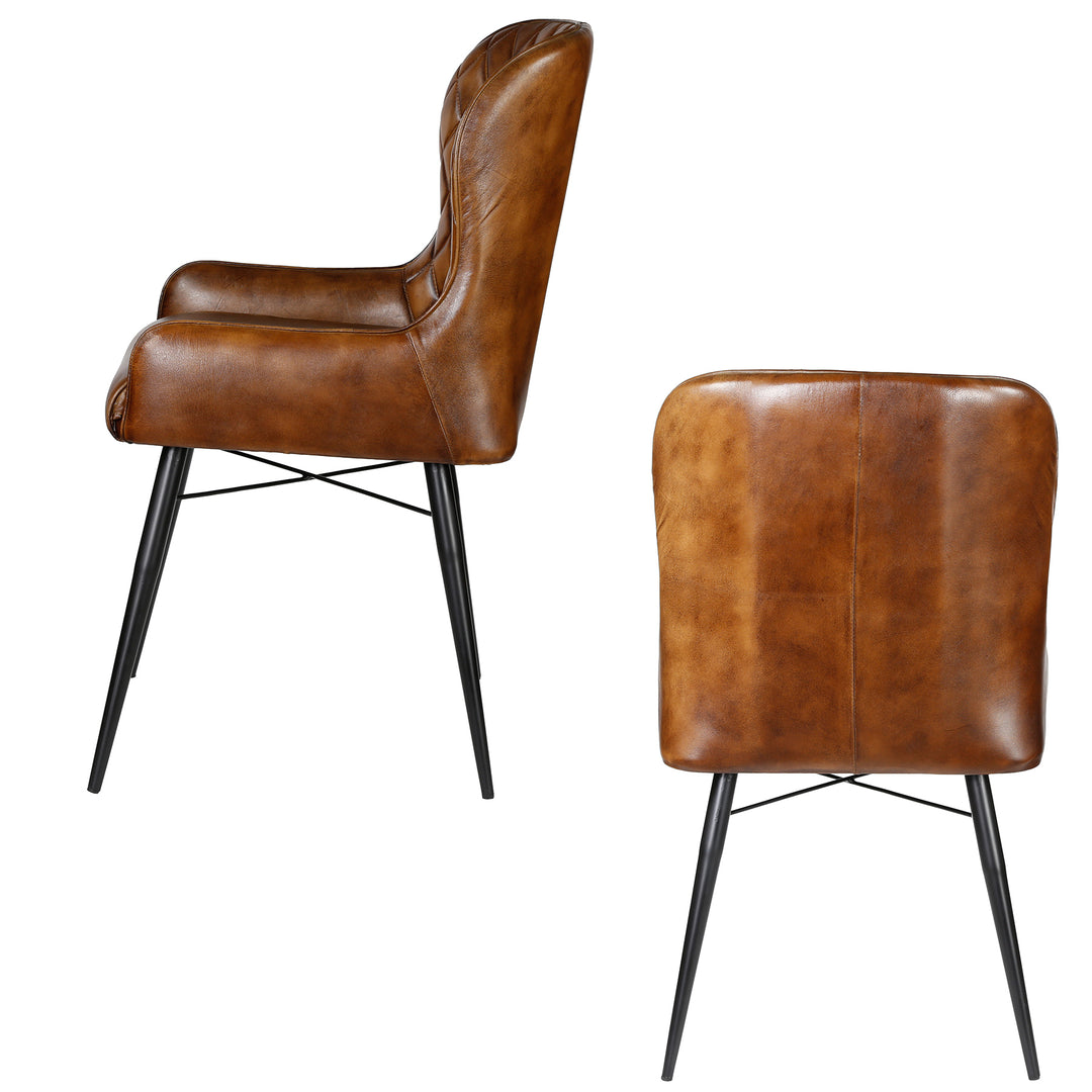 Seiten- und Rückansicht eines antikbraunen Echtlederstuhls mit sanft geschwungener Lehne, schwarzem Metallgestell und feiner Patina.