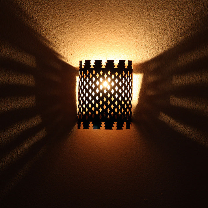 Lámpara de pared oriental de hierro EWL09