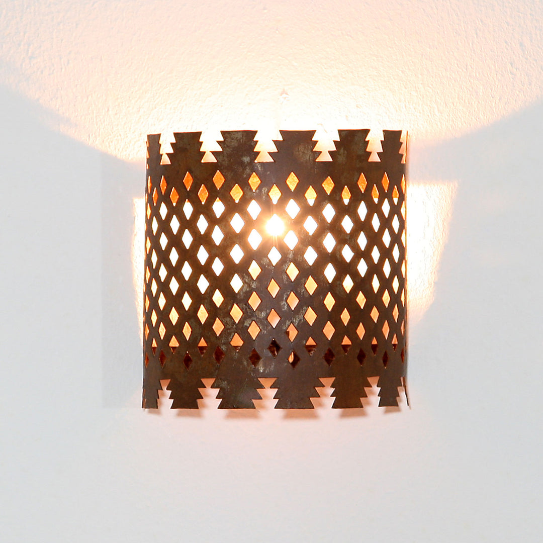 Lámpara de pared oriental de hierro EWL09