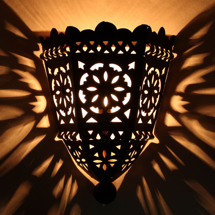 Lámpara de pared oriental de hierro EWL10