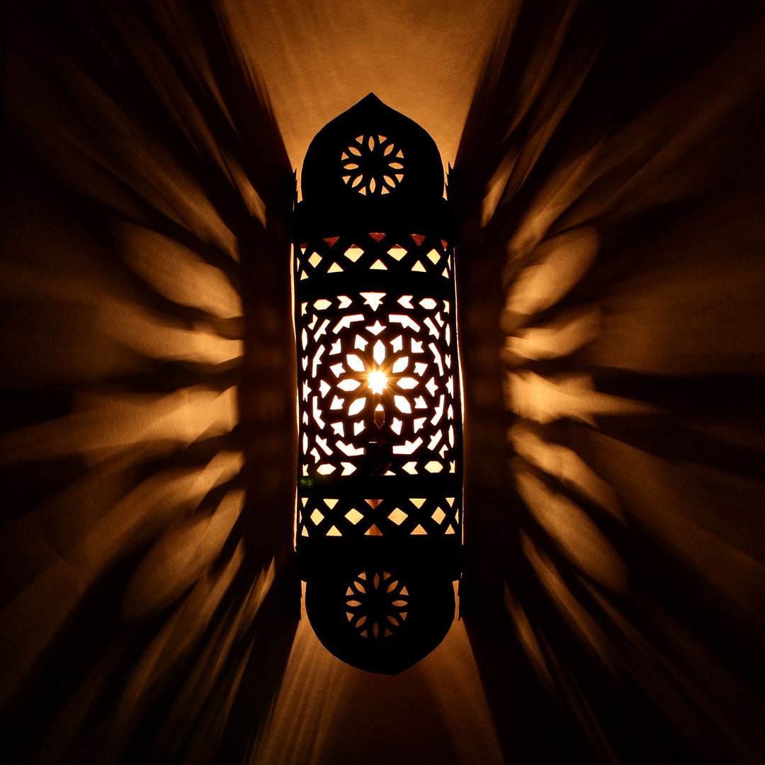 Lámpara de pared oriental de hierro EWL15