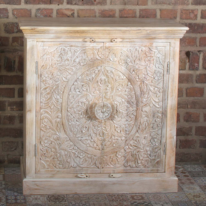 Cómoda oriental de madera Maryam