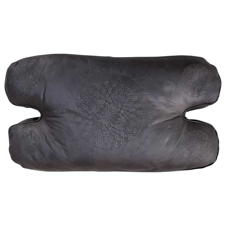 Taburete oriental Sadia con forma de camello
