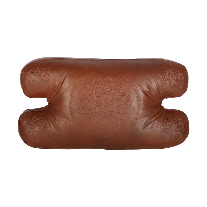 Taburete oriental Sadia con forma de camello