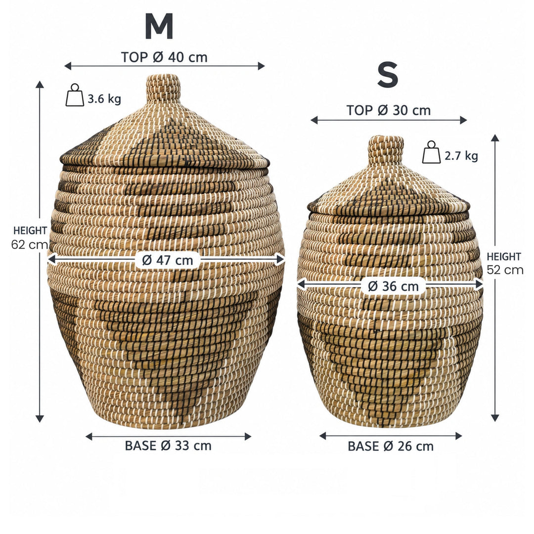 Maßgrafik der Seegraskörbe in Natur/Braun/Schwarz/Weiß: S ca. 30 Liter, M ca. 60 Liter, Gesamthöhen 52 und 62 cm.